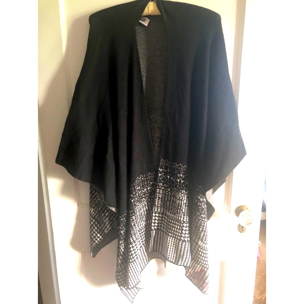 Ming Wang Poncho/Shawl Excellent Condition